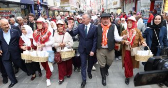 Büyükakın: Çiftçimize 5 yılda 1 milyar TL destek sağladık