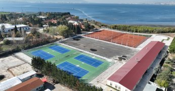 Büyükşehir’in İzmit Tenis Merkezinde sona doğru