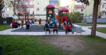 Derince’de Parklar Yenileniyor, Güzelleşiyor