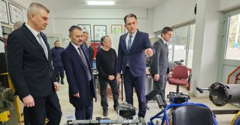 Vali Aktaş Gölcük’te Muhtarların Taleplerini Dinledi