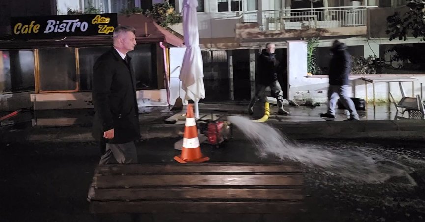 VATANDAŞLARA VE EKİPLERE ÇORBA İKRAM EDİLDİ