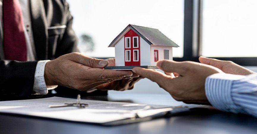 Başiskele'de  satılık 3 katlı bina