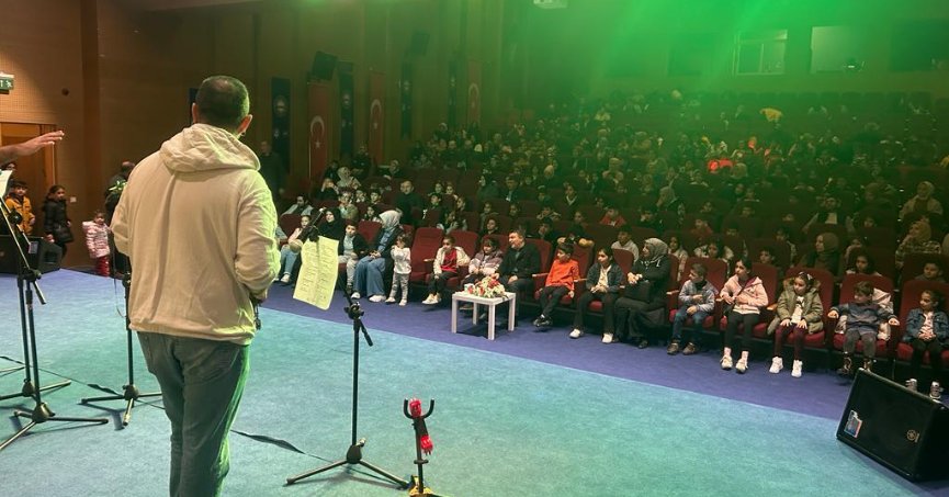 ÇOCUKLARIMIZIN GELECEĞİ İÇİN ÇALIŞIYORUZ 