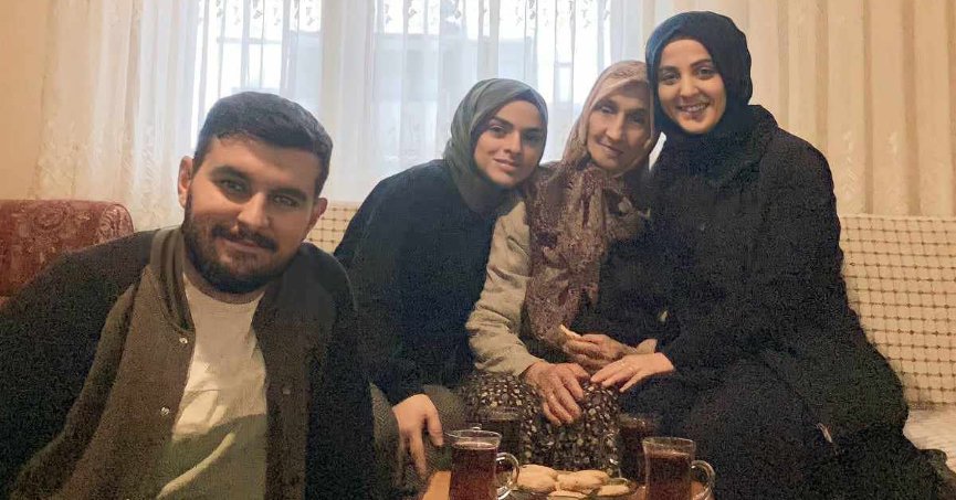 MAKSUDE NİNE ÇOK MUTLU OLDU