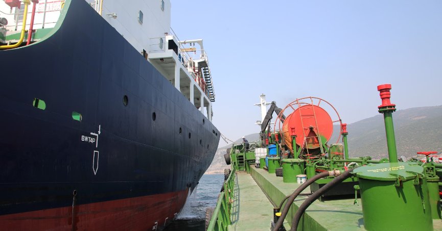 Gemilerden 31 olimpik yüzme havuzu hacminde atık