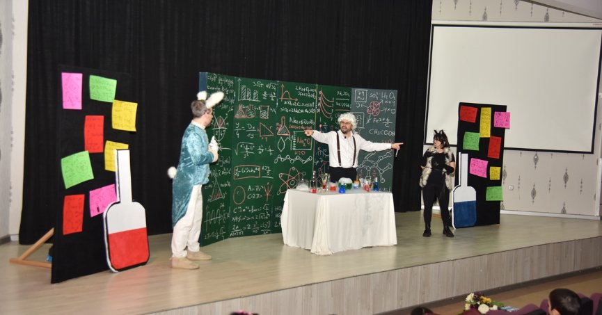 DOKTOR PANÇO KARTEPE’DE ÇOCUKLARLA BULUŞTU