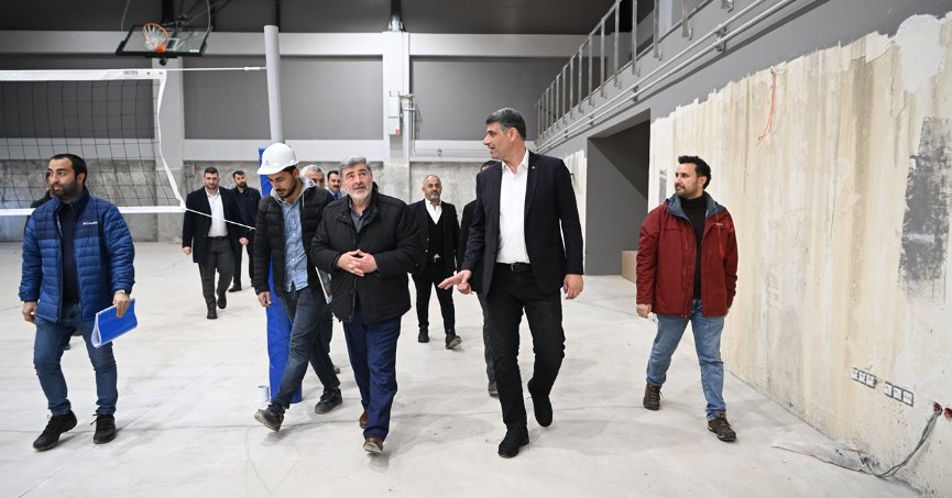 MAŞUKİYE KAPALI SPOR SALONU’NDA SON ÇALIŞMALAR