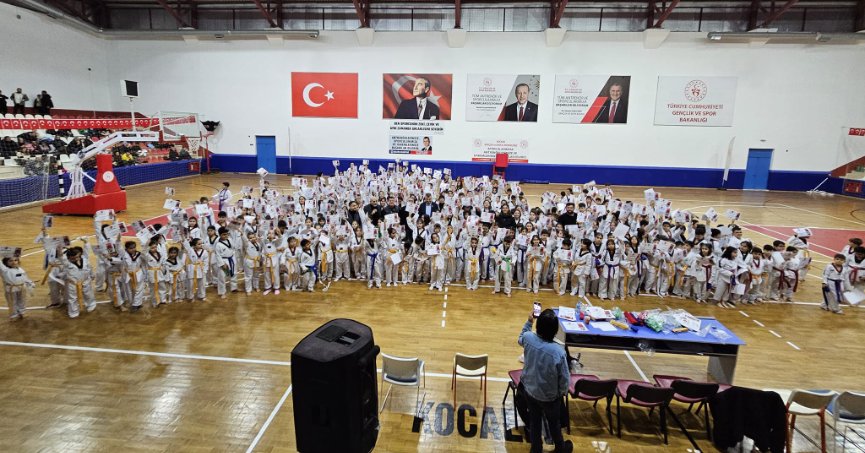 GÖLCÜK BELEDİYESPOR SPORCULARI KUŞAK ATLAMA COŞKUSU YAŞADI