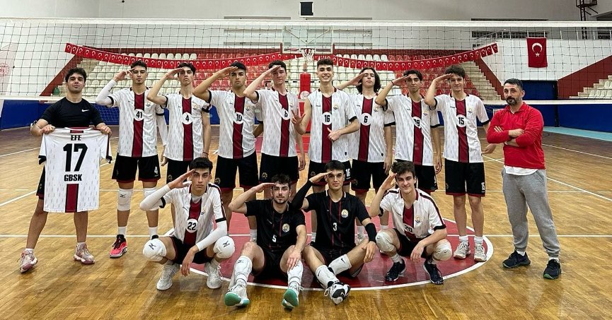 GÖLCÜK BELEDİYESPOR GENÇ ERKEK VOLEYBOL TAKIMI KOCAELİ ŞAMPİYONU