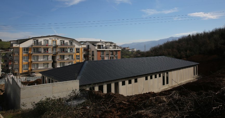 Fatih Mahallesi kültür tesisinde çalışmalar sürüyor