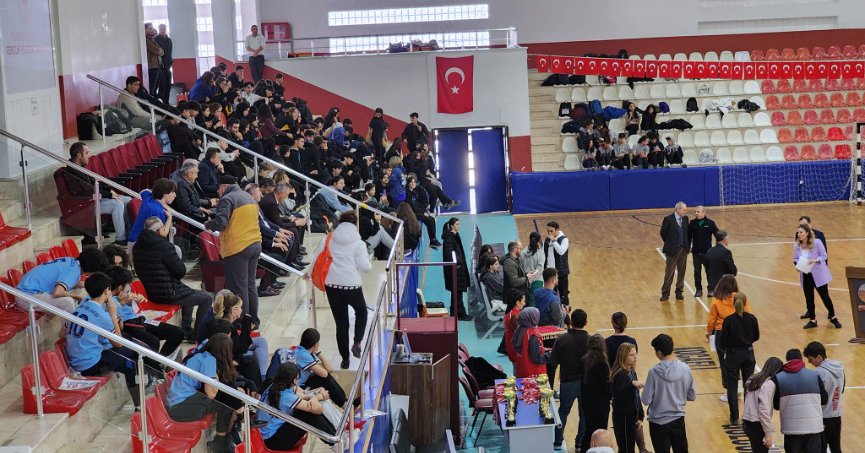 GÖLCÜK ULUSAL ORYANTİRİNG YARIŞLARI FİNALİNE EV SAHİPLİĞİ YAPTI