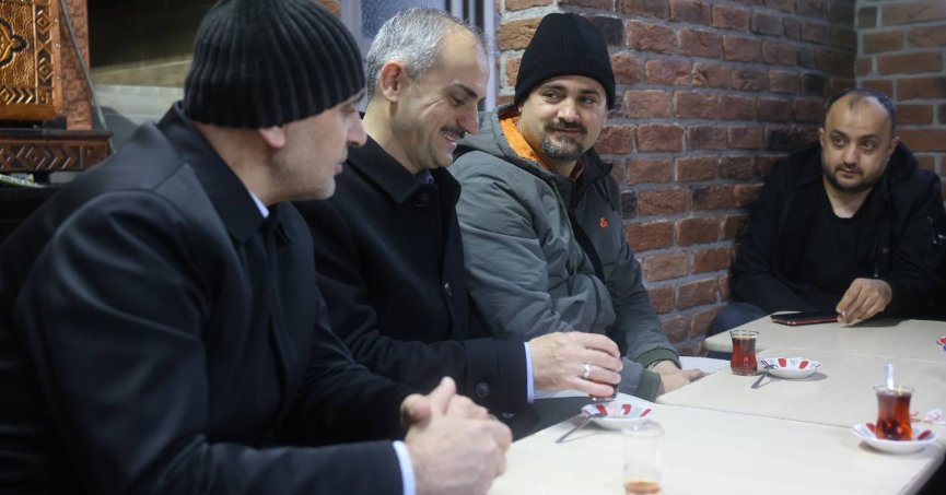 Bünyamin Çiftçi, işçileri mesaiye uğurladı