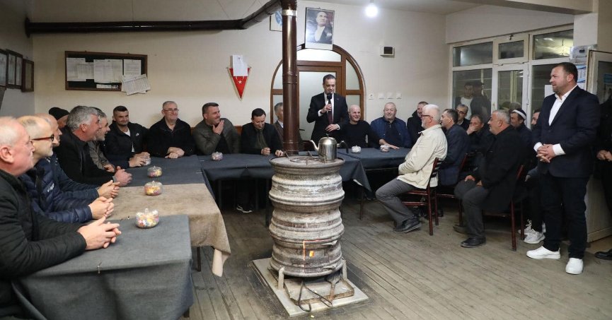 Çetinkaya sevgisi Karapınar’da geceyi aydınlattı