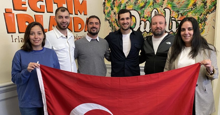 5 Yıl Çalışanın Vatandaş Olabildiği Ülke