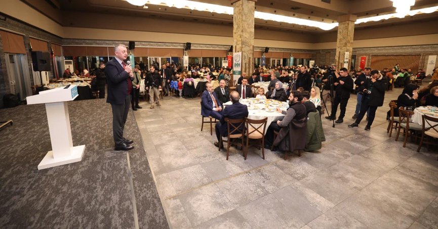 Yavuz ve Büyükakın, yetimlerle iftarda buluştu
