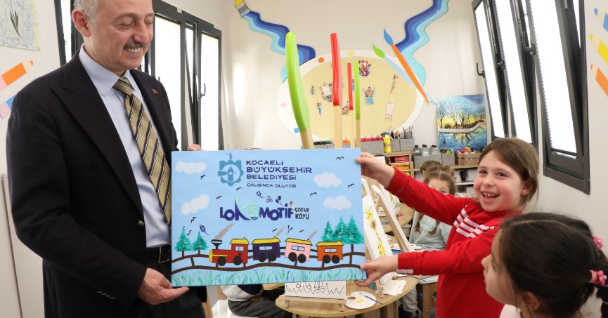 Başkan Büyükakın, Lokomotif Köyde çocuklarla buluştu