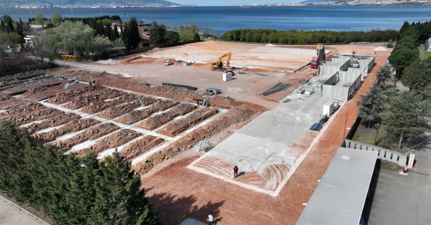 Tenis merkezine modern sosyal tesis binası