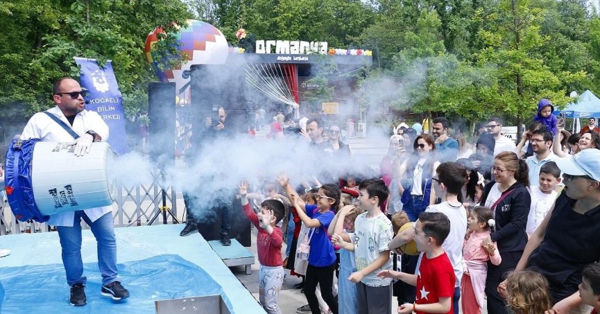 Bi Dünya Eğlence ile yaşanan 23 Nisan sevinci