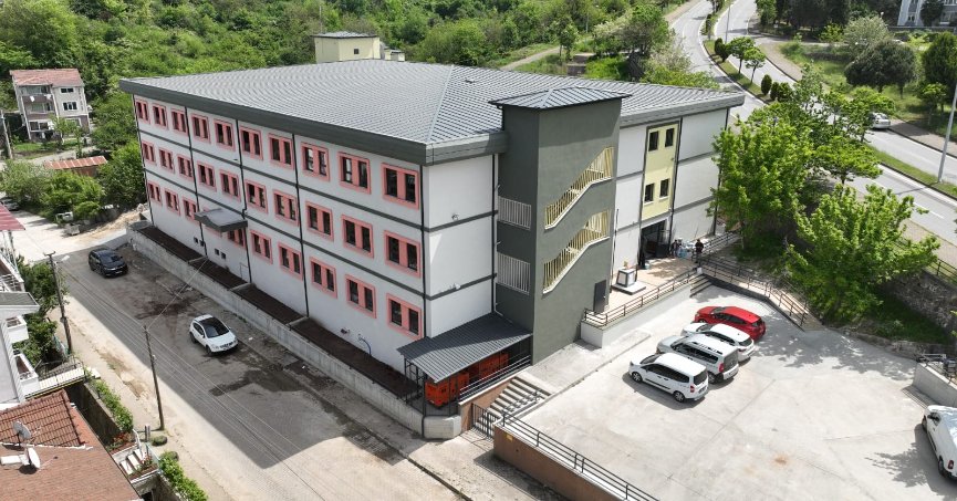 GÖLCÜK’TEKİ ATIL İŞ MERKEZİ EĞİTİM YUVASI OLDU