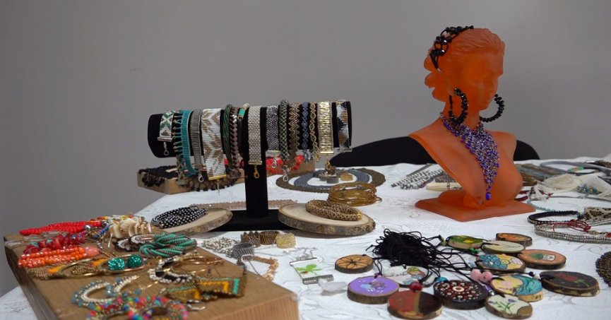 KARTEPELİ KADINLARDAN HARİKA TAKILAR