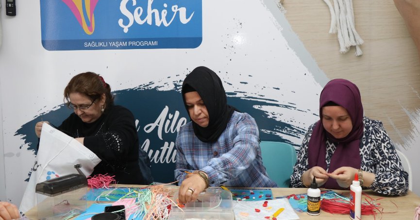 Anne Şehir’de atık malzemeler sanat eserine dönüşüyor