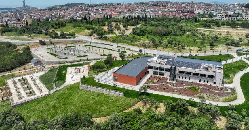 Darıca Kütüphanesi gençlere en güzel hediye