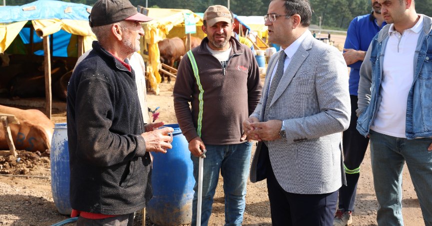 Başkan Gökçe, Kurban Pazarı’nı Gezdi