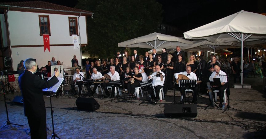 YALI EVLERİ AMFİ’DE TSM NAĞMELERİ YANKILANACAK