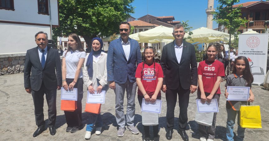 GÖLCÜKLÜ ÖĞRENCİLER TÜRKÇE’NİN ZENGİNLİKLERİNİ ORTAYA KOYDULAR