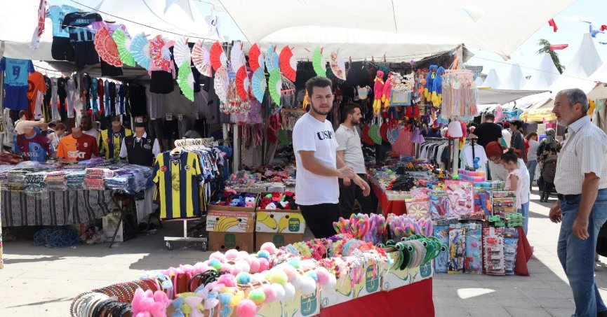 Alışveriş Festivali esnafla vatandaşın yüzünü güldürdü