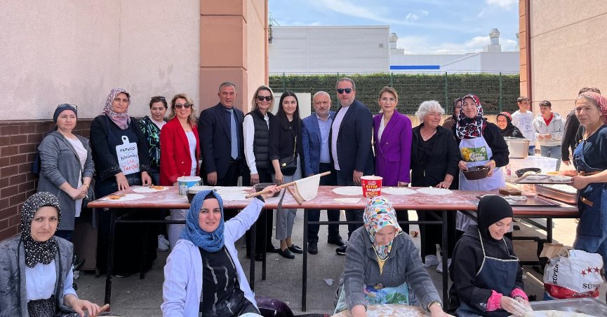 Kartepe ilçe protokolünü  Gözleme Günü’nde buluşturdu