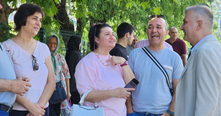 BAŞKAN SEZER, SINAVA GİREN ÖĞRENCİLERİ YALNIZ BIRAKMADI   