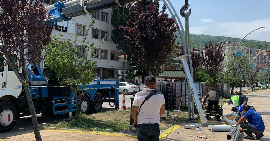 Değirmendere sahiline dekoratif aydınlatma