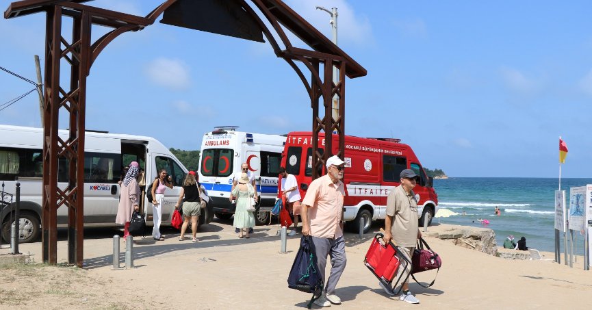 Büyükşehir, huzurevi sakinlerini denizle buluşturdu