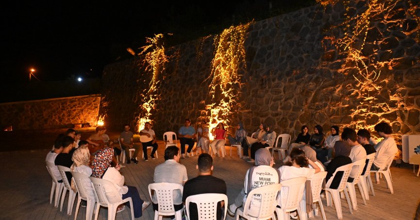 KARTEPE’DE YAZ KAMPI ATEŞİ YANDI