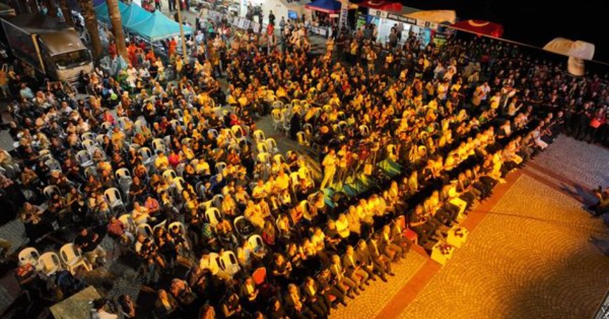 ACININ 25. YILINDA GÖLCÜK DEPREMİ ŞEHİTLERİ DUALARLA ANILDI