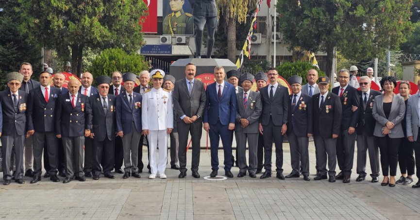 GAZİLER GÜNÜ GÖLCÜK'TE TÖRENLE KUTLANDI