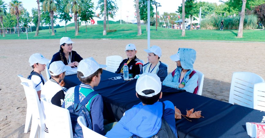 Hepsi bilim sevdalısı çocuklar