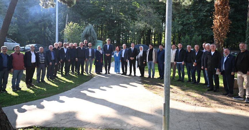 ÖZTÜRK VE KOCAMAN MUHTARLARLA BİR ARAYA GELDİLER