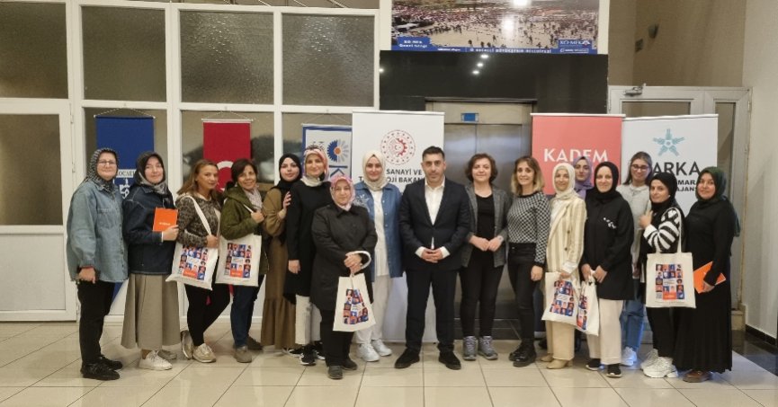 Kadın Girişimciler Yapay Zeka Eğitimi ile Güçleniyor