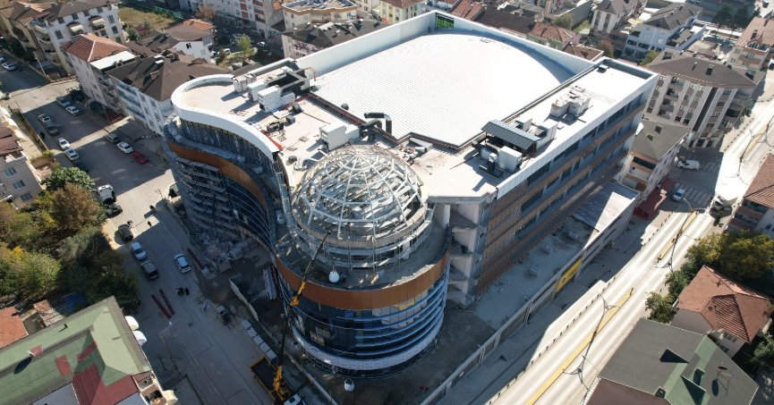 Derince’nin yeni belediye binası şekilleniyor