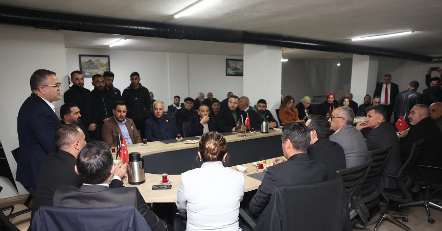 Başkan Gökçe, Derneklerin Yanında Olmaya Devam Ediyor