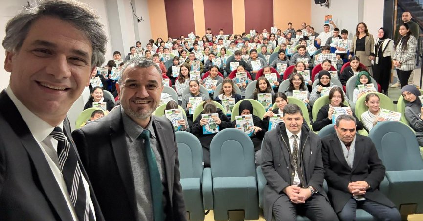 KARTEPE’DE 3.047 ÖĞRENCİYE SINAV DESTEĞİ