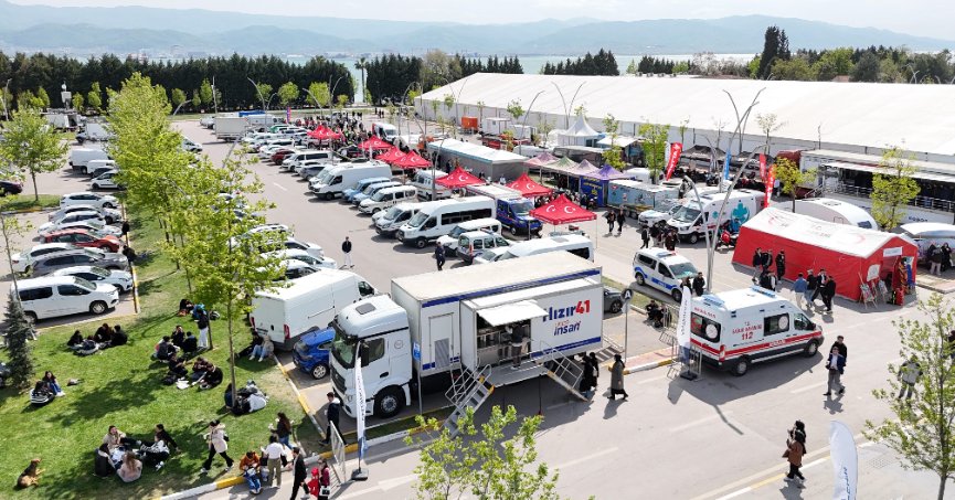 Hızır 41, Kariyer Fuarı’nda afet hazırlıklarını tanıttı