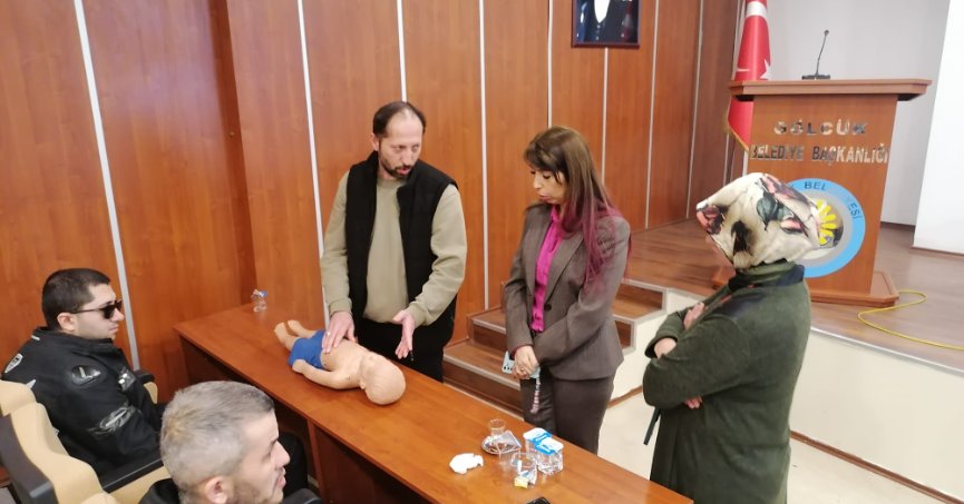 GÖLCÜK BELEDİYESİ PERSONELİNE İLK YARDIM EĞİTİMİ