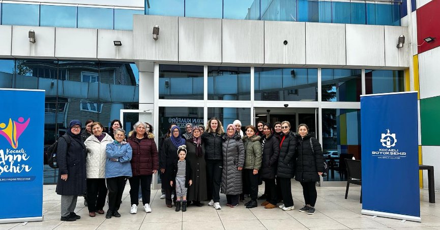 UZMAN EŞLİĞİNDE SU EGZERSİZİ YAPILDI