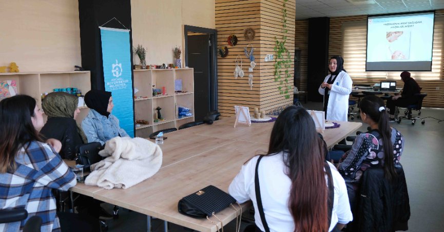 Anne ve anne adaylarına bebek sağlığı eğitimi