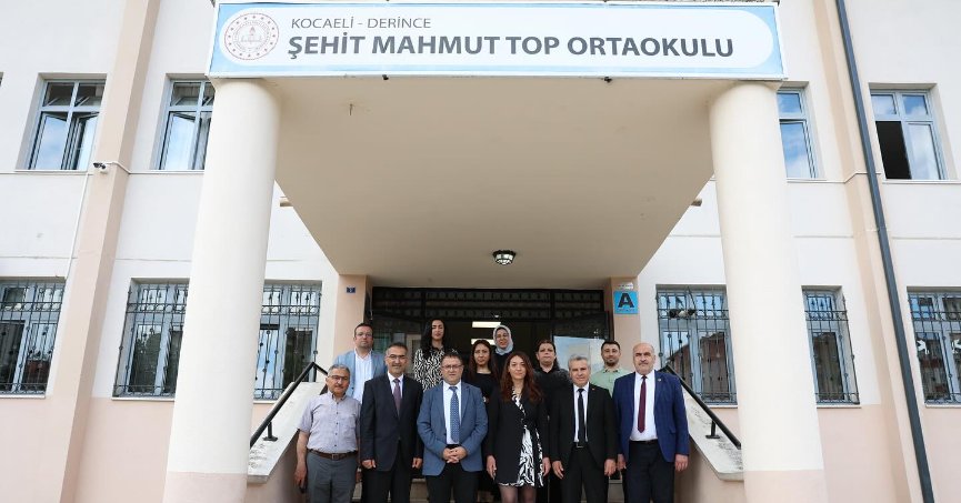 Şehit Mahmut Top Ortaokulu’nda Sanat Şöleni