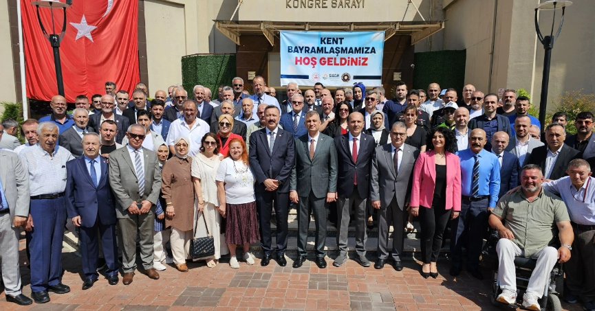 GÖLCÜK KENT BAYRAMLAŞMASINDA BİR ARAYA GELDİ