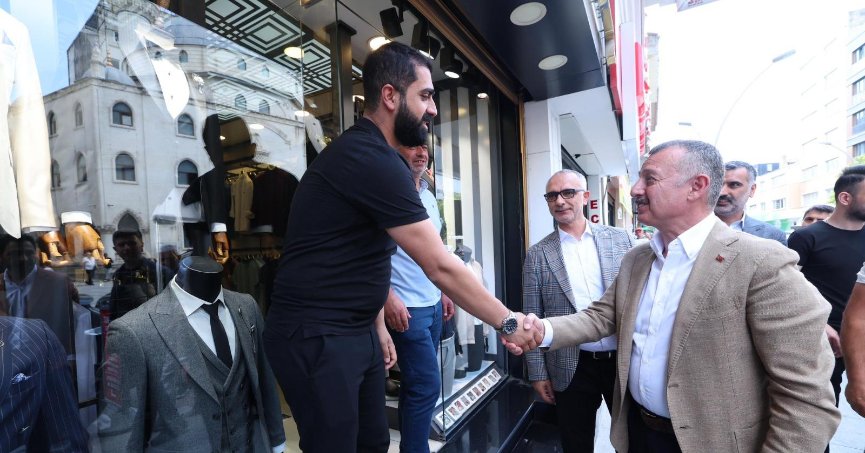 “Aynı sokağın insanı, aynı şehrin yol arkadaşıyız”